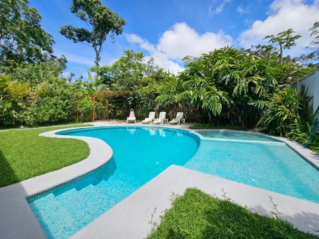 EN VENTA COMPLEJO VACACIONAL EN LA FORTUNA 11