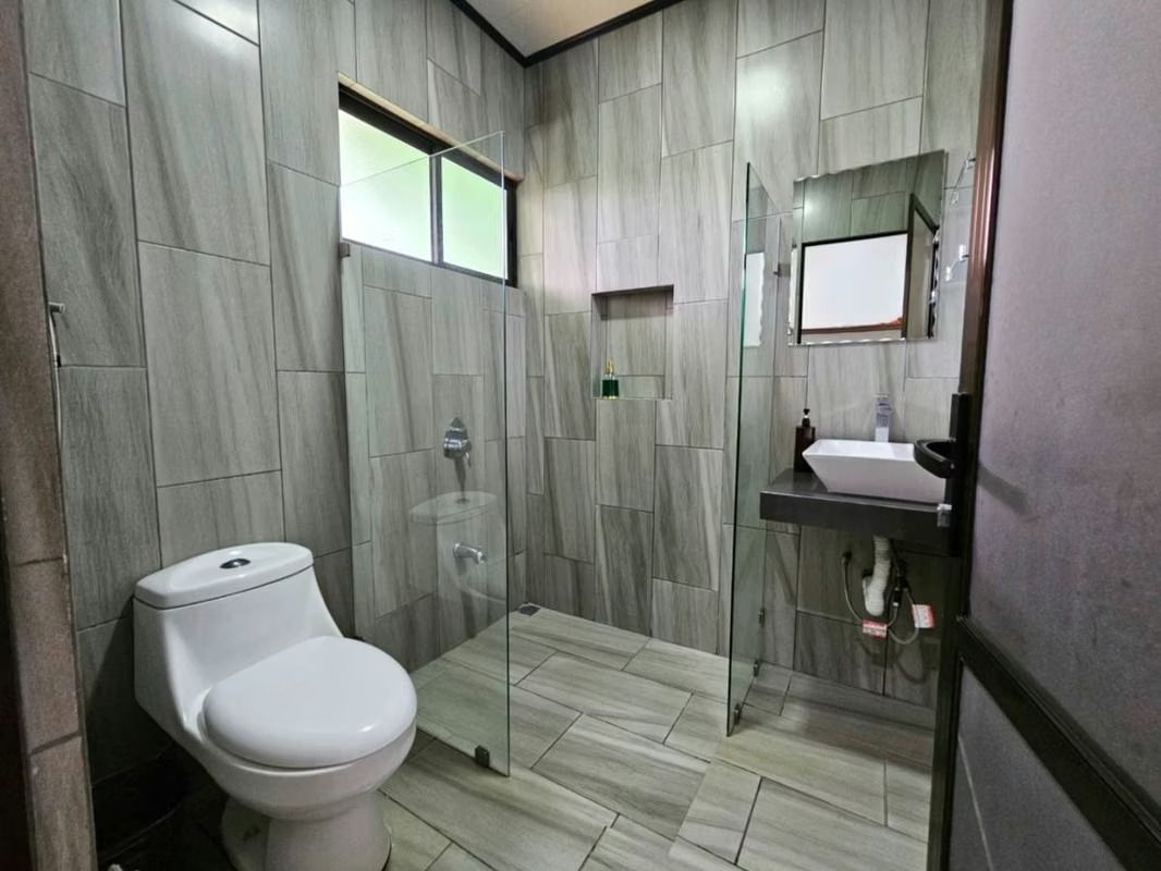 EN VENTA COMPLEJO VACACIONAL EN LA FORTUNA 8