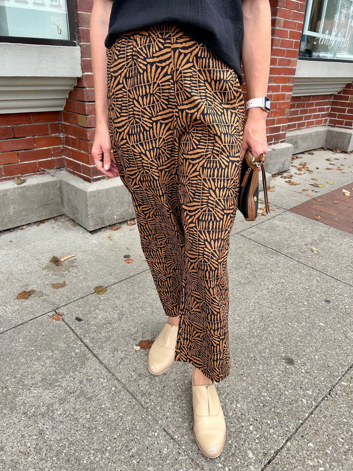 Ivy Jane Tan/Black Print Pant/X-Large