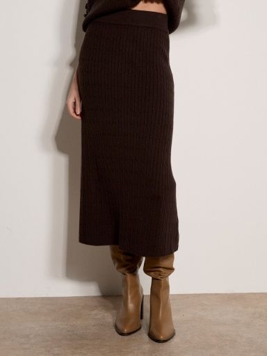 Apricot Fine Gauge Cable Midi Skirt