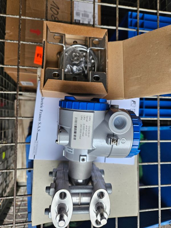 Differenzdruckmesser Fuji Electric France 0-200 mbar FKCR33V5AACYWCA Differenzdruckmesser Fuji Electric France 0-200 mbar FKCR33V5AACYWCA