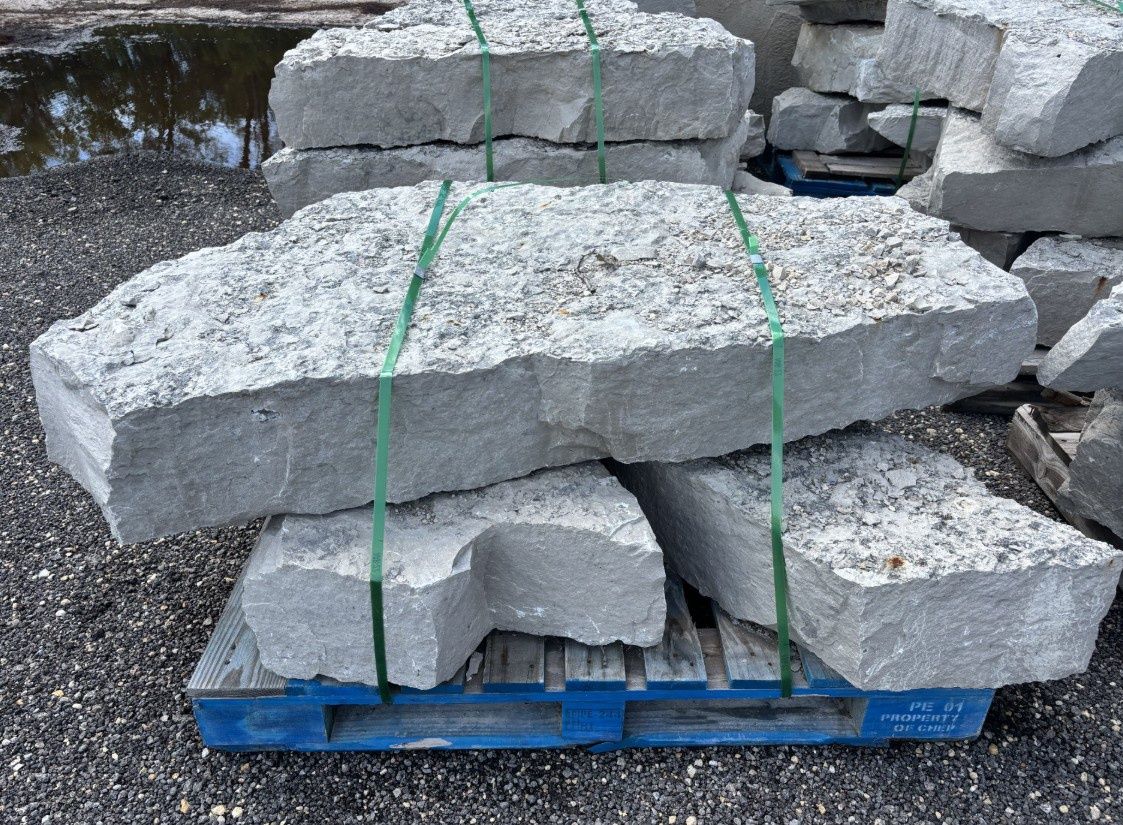 Lannon Outcropping 7"-10" Thick - Ton