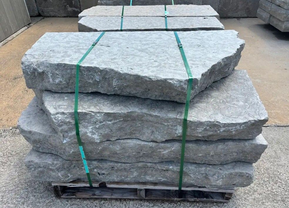 Rustic Grey Flamed Irregular Step 6" Thick - Ton