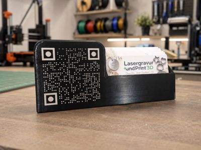 3D-gedruckter Visitenkartenhalter mit individuellem QR-Code 3D-gedruckter Visitenkartenhalter mit individuellem QR-Code