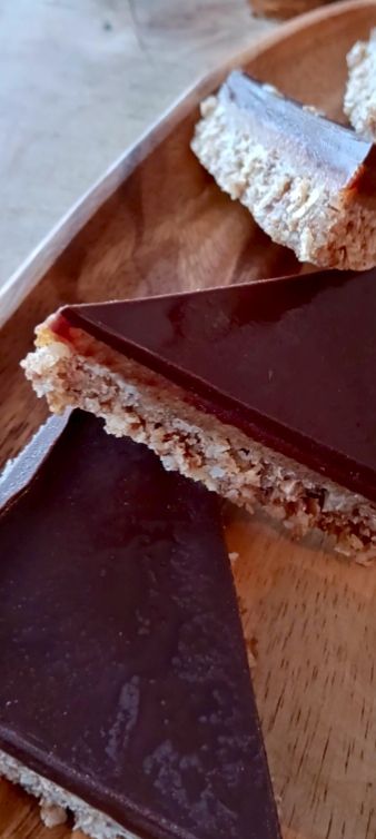 PALEO CARAMEL SLICE