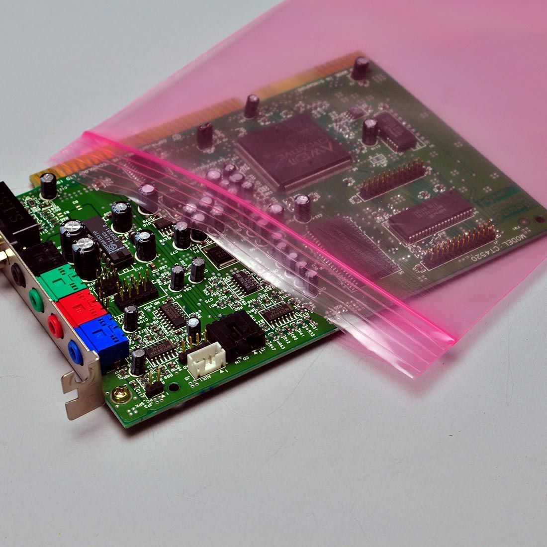 12" x 15" 4 mil Pink Anti-Static Zipper Bag, 500/CS