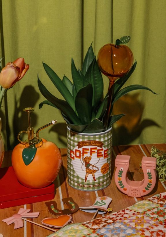 Watering Globes, Peaches