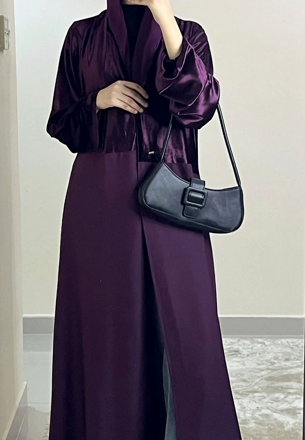 عبايه نصف مخمل بنفسجي