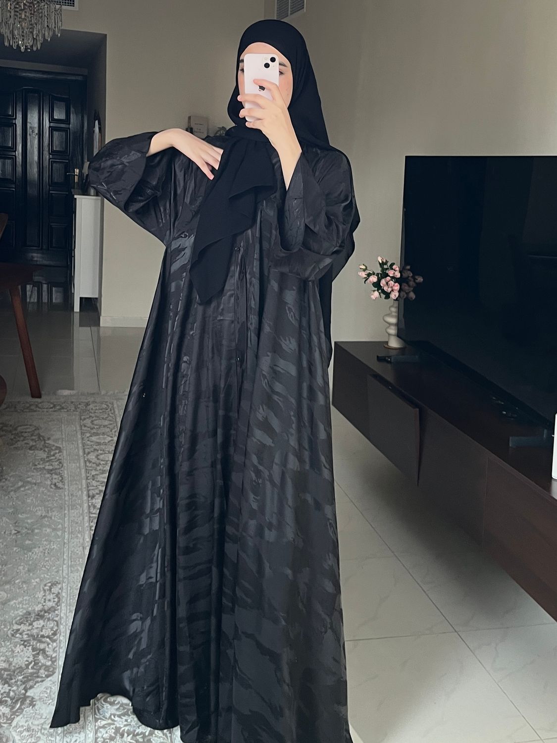 عبايه غيمه اسود