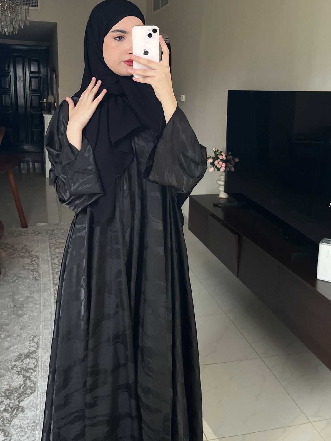 عبايه غيمه اسود