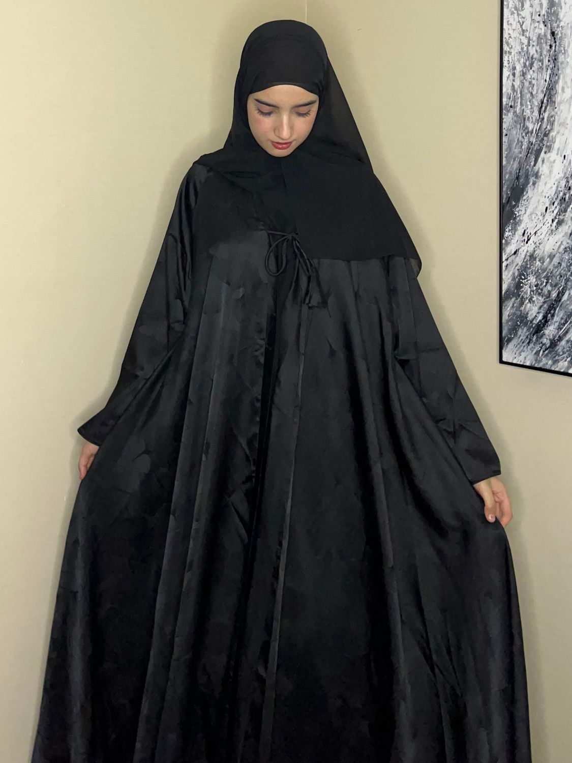 عبايه يرقه لون اسود