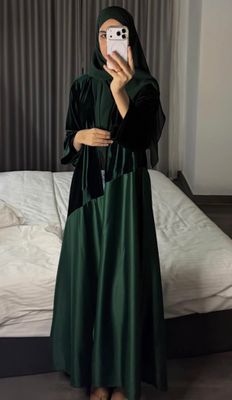 عبايه المخمل اخضر