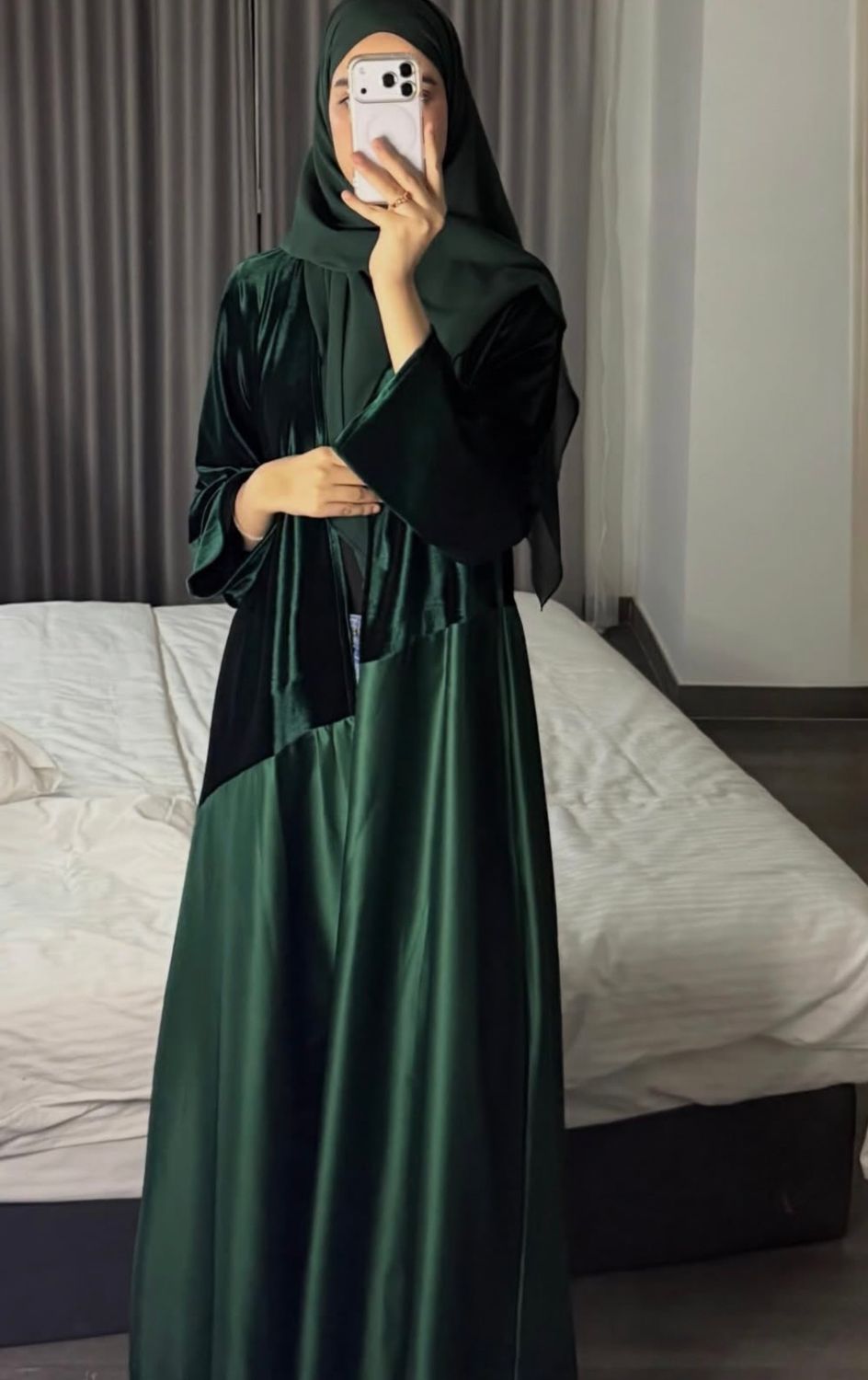 عبايه المخمل اخضر
