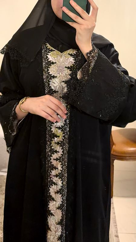 عبايه المخور