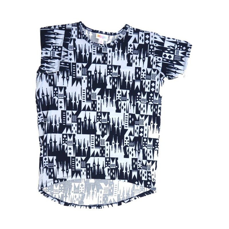 LuLaRoe Kids Gracie Size 08 (fits Unisex Kids 8-10) Disney Castles Stars Diamond Blue Dark Blue Unisex Short Sleeve Top GRACIE-08-G LuLaRoe Kids Gracie Size 08 (fits Unisex Kids 8-10) Disney Castles Stars Diamond Blue Dark Blue Unisex Short Sleeve Top GRACIE-08-G