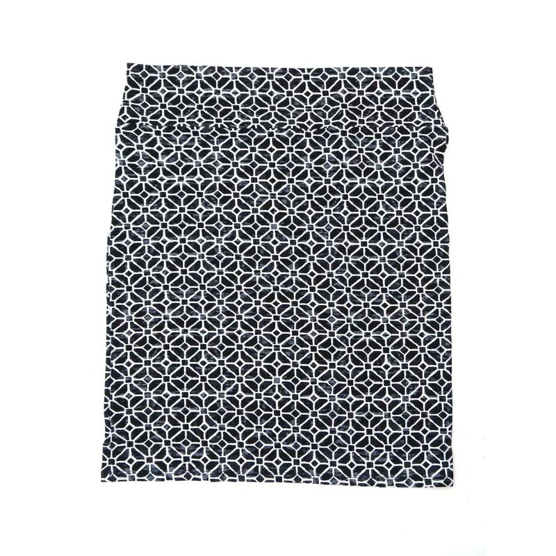 LuLaRoe Cassie h XXX-Large 3XL Geometric Black White Womens Knee Length Pencil Skirt fits sizes 24-26  3XL-261-B