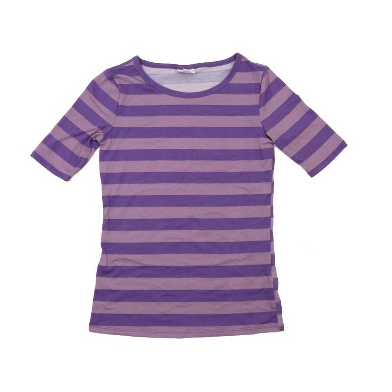 LuLaRoe GIGI X-Small XS Stripe Fitted Tee fits Women sizes 2-4 XS-203