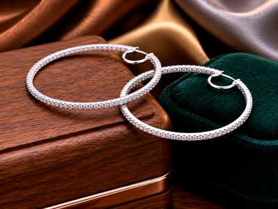 10kt White Gold Hoop Earrings