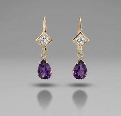 14kt Gold Star‑Cut Diamond with Pear Amethyst Dangle