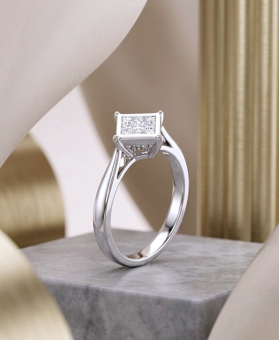 18kt White Gold  Diamond Solitaire
