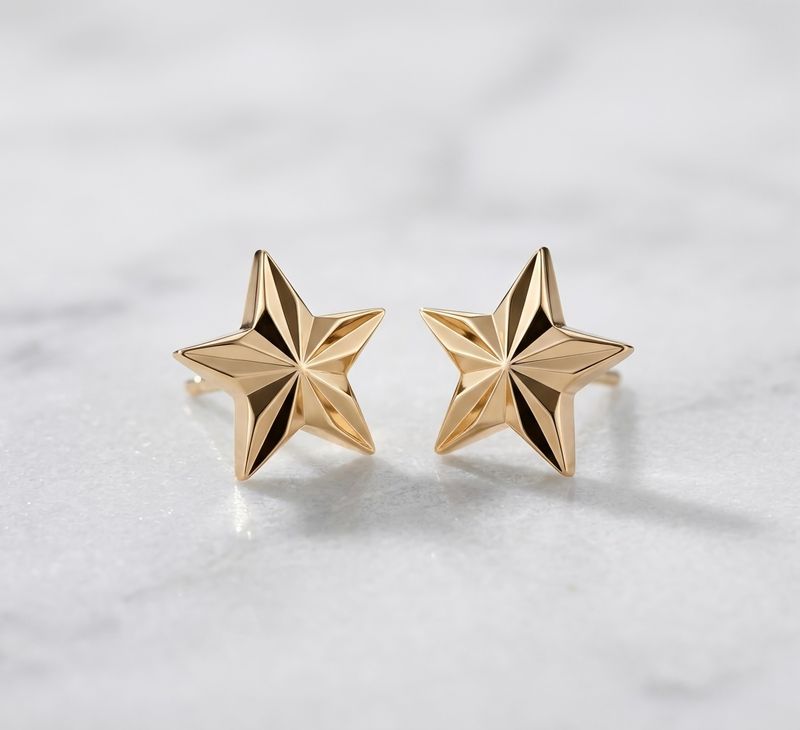 14kt Gold Star Shape (SMALL) Earrings