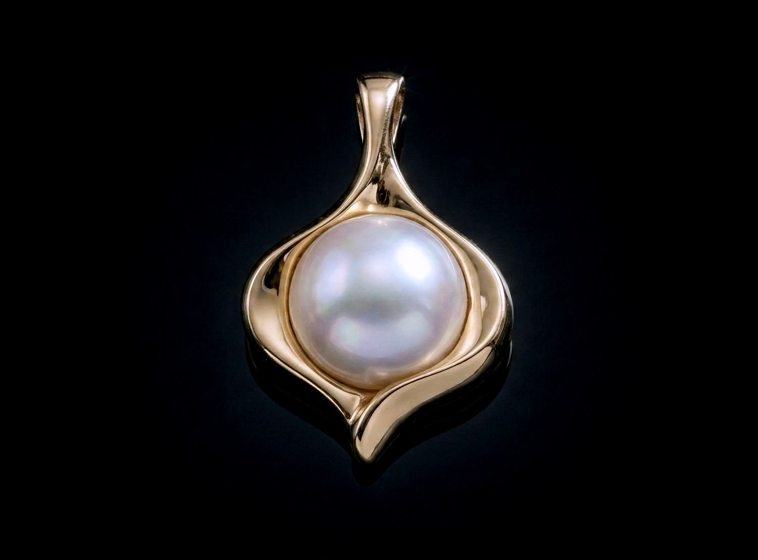 14kt Gold Swirl Pearl Pendant