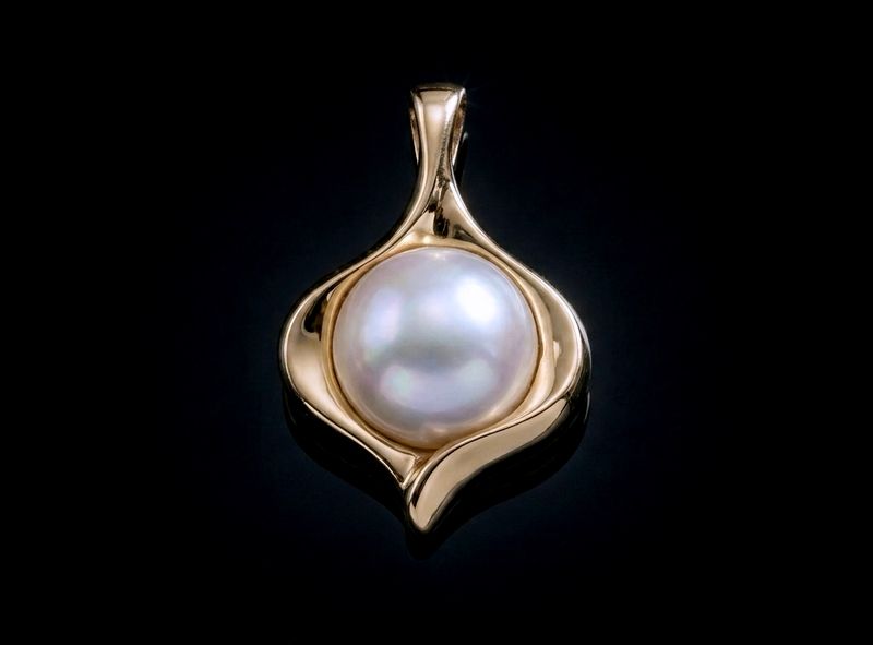 14kt Gold Swirl Pearl Pendant