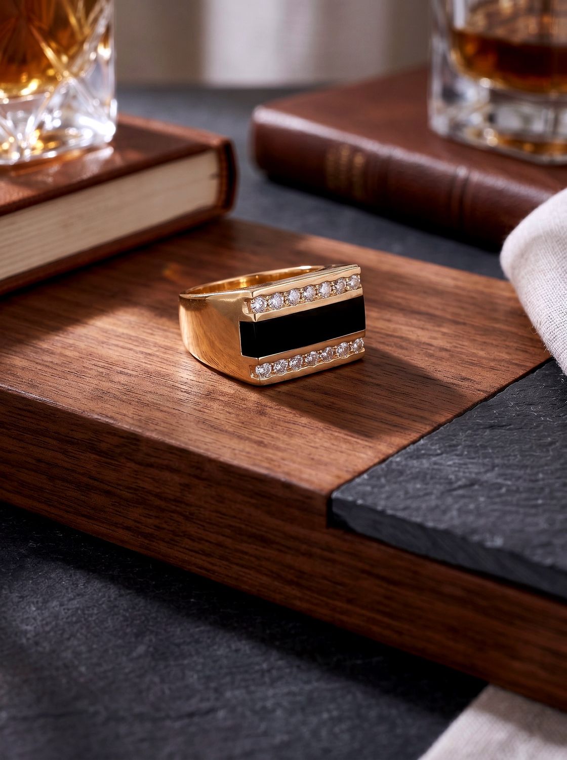 14kt Gold Men's Black Onyx Line