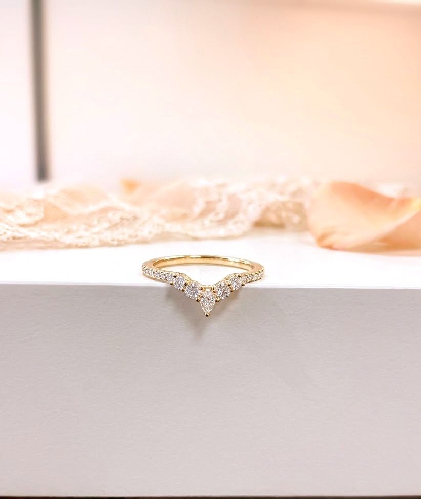 14KT Yellow Gold V Shape Lab Grown Diamond Band Ring