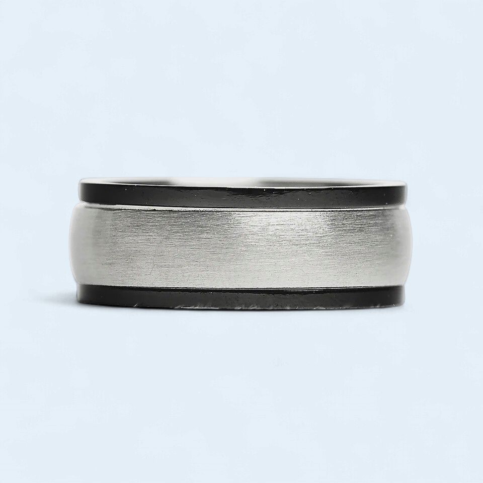 Black Trim Spinner Center Ring