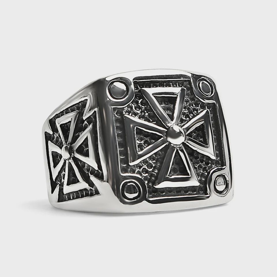 Maltese Cross Signet Ring