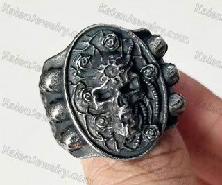 Seven Skull Ring