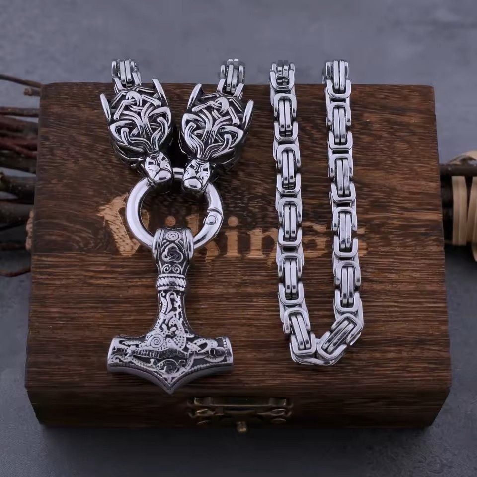 28" Nordic Wolf Head Necklace