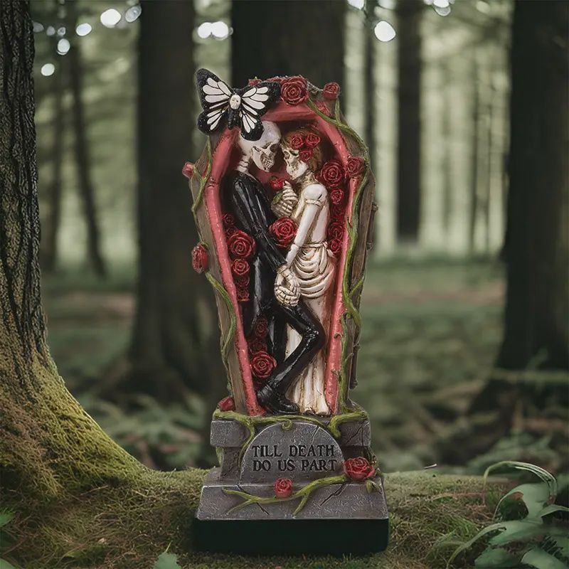 Love Never Dies Couple Skeletons