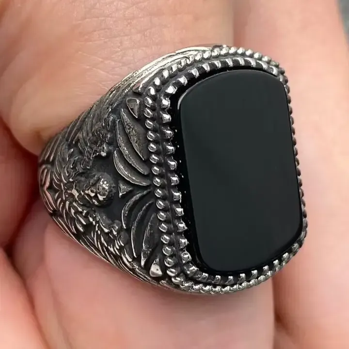 Inlaid Black Agate Stainless Steel Carved Ring