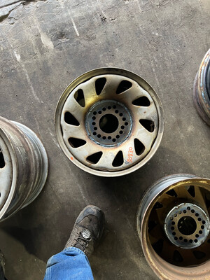 15 Inch Tracker (Sawblades)