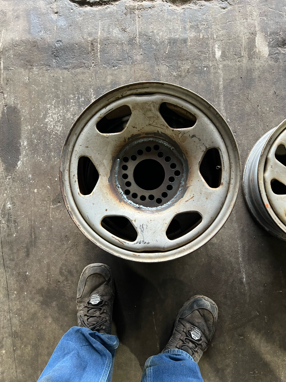15 Inch Tracker