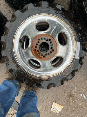14 Inch Dodge SS With Small Centers And Galaxy 23’s
