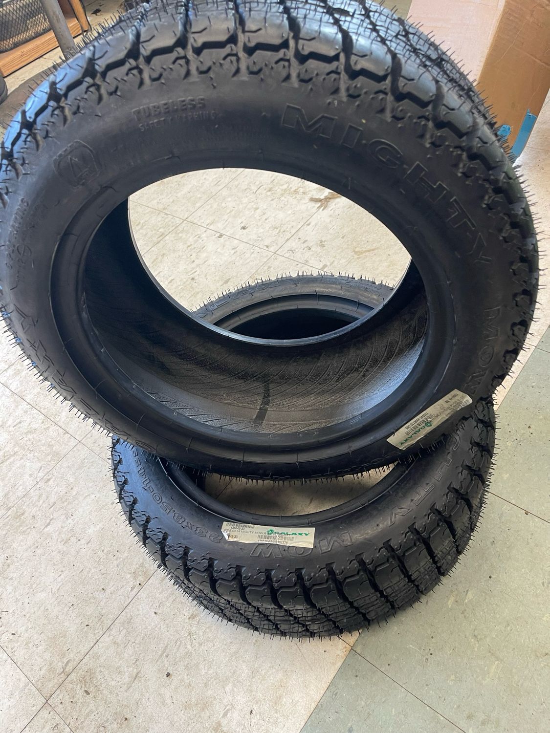 23" Turf Tire