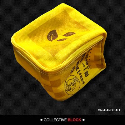Haikyu!! [Iwaizumi &amp; Oikawa] Yellow Pouch