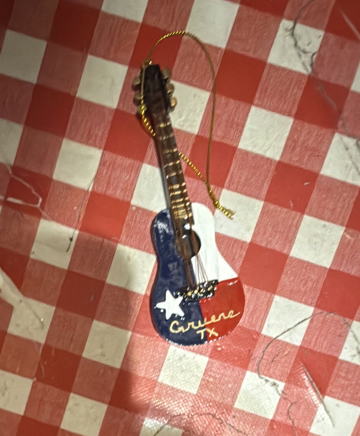 TX Guitar orn.- Gruene