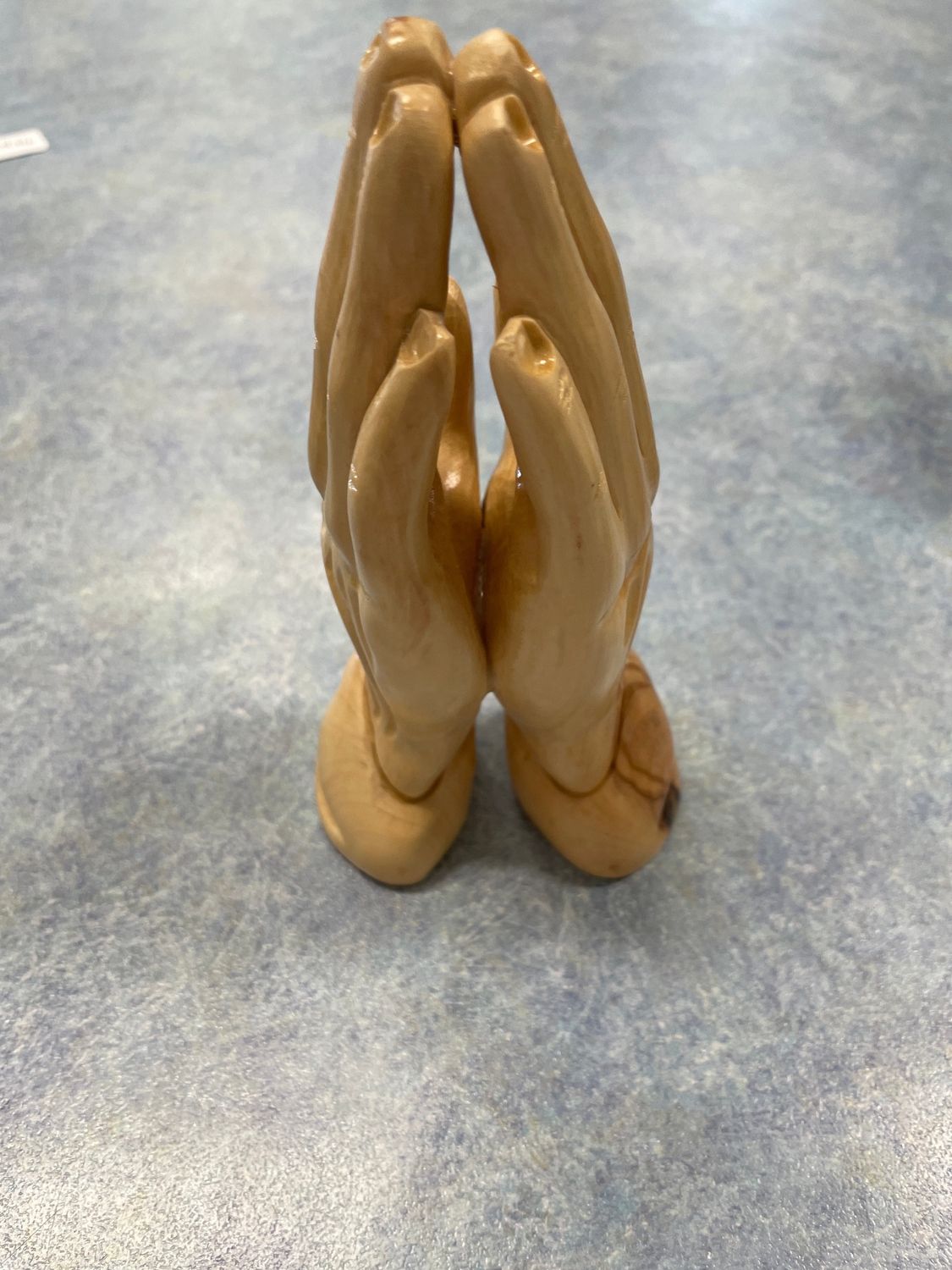 OLIVE WOOD PRAYING HANDS 16CM