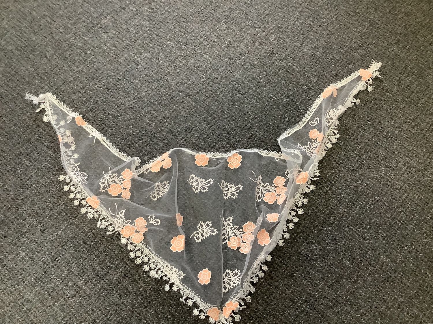 SPANISH LACE MANTILLA