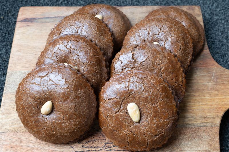 Gevulde speculaas koek groot