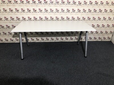 Ikea Galant Schreibtisch in Weiß / Silbergrau