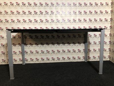 Schreibtisch König Neurath Do It 4 Lichtgrau HPL 180cm