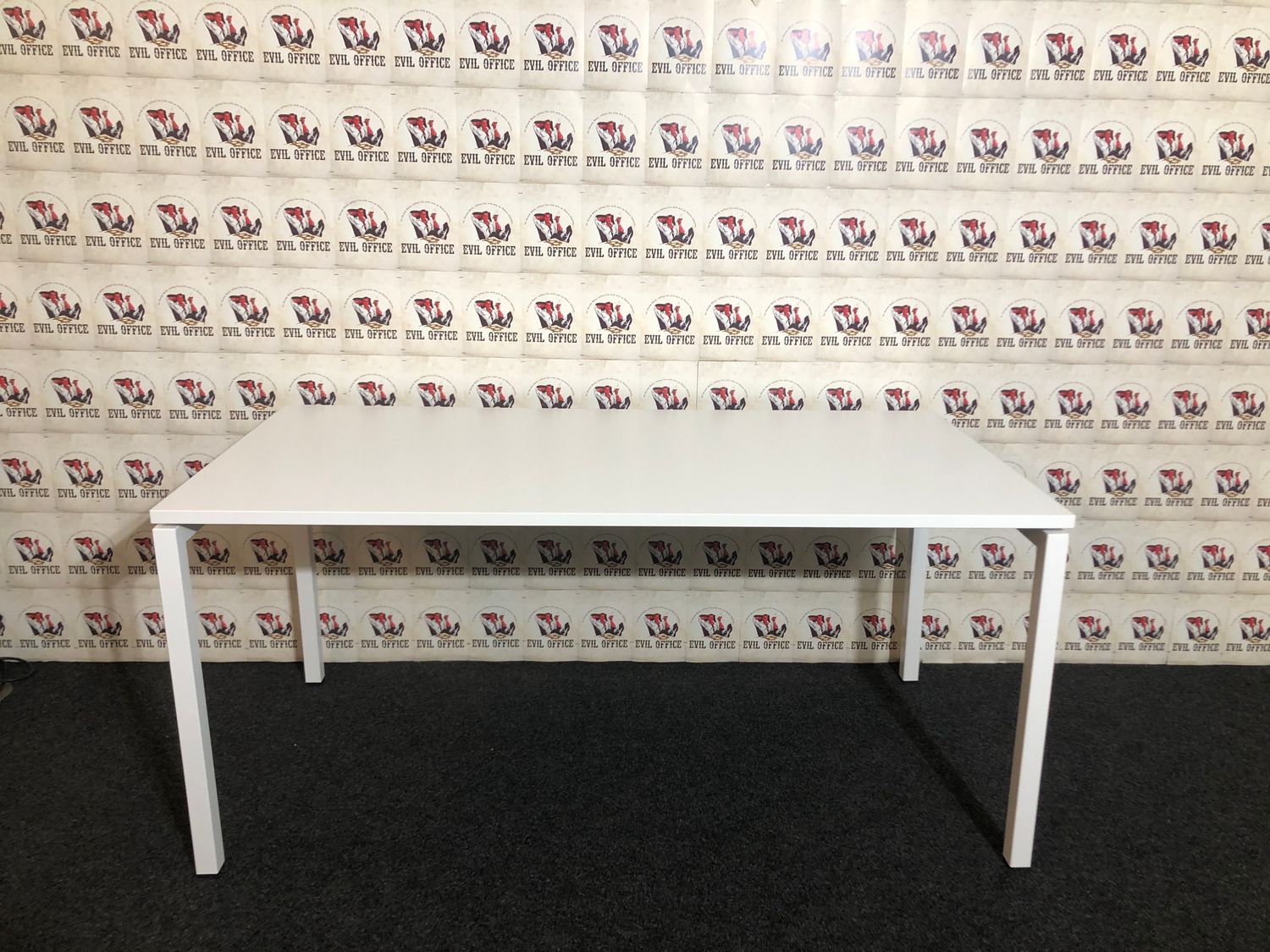 Schreibtischtisch in Weiß / Weiß 160cm x 80cm #2