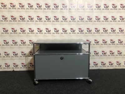 USM Haller Rollcontainer Sideboard in Mittelgrau Design