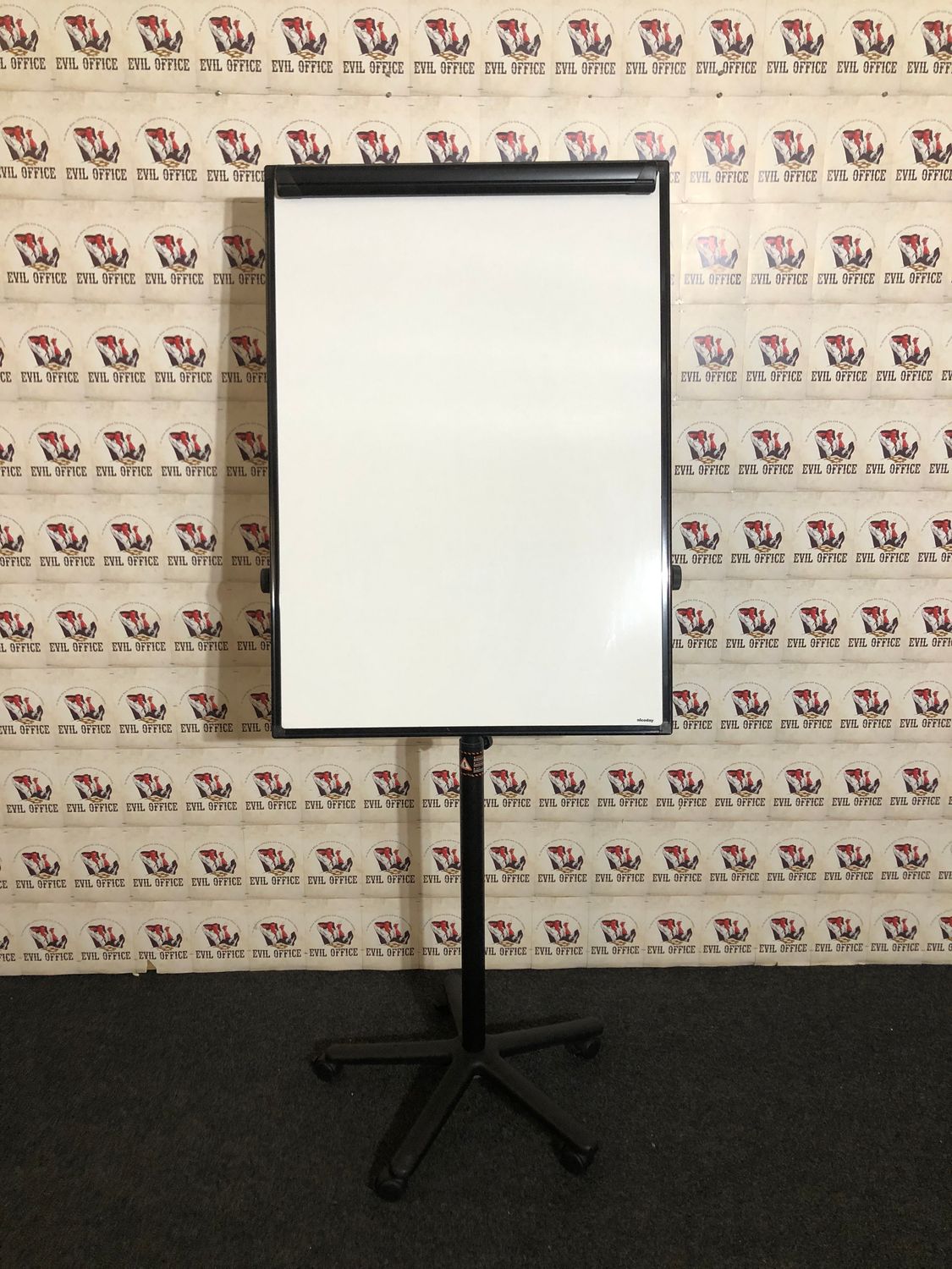 Flipchart Höhenverstellbar von Niceday Braun auf Rollen