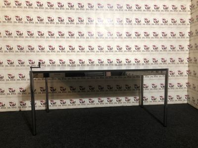 USM Haller Schreibtisch Höhenverstellbar durch Kurbel Perlgrau 150cm